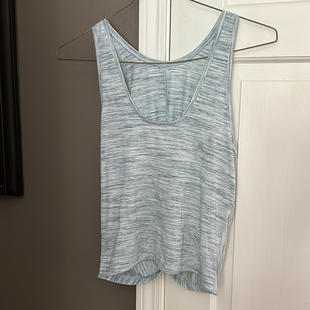 Cute Athleta Tank - Picture 3 of 6